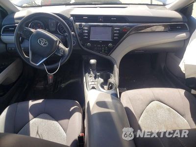 Zdjęcie 8 z 12 samochodu: 2020 TOYOTA CAMRY LE VIN:4T1C31AK0LU542203 - miniatura