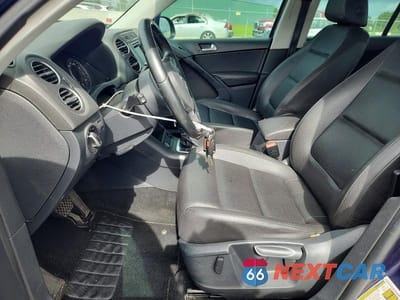 Zdjęcie 7 z 13 samochodu: 2016 VOLKSWAGEN TIGUAN S VIN:WVGAV7AXXGW511812 - miniatura