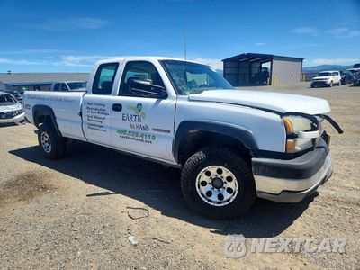 Czwarte zdjęcie samochodu z boku: 2005 CHEVROLET SILVERADO K2500 HEAVY DUTY VIN:1GCHK29U75E269945 - miniatura
