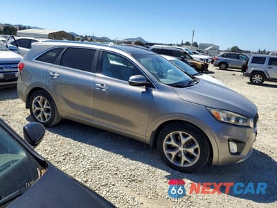 Czwarte zdjęcie samochodu z boku: 2017 KIA SORENTO SX V6 VIN:5XYPK4A50HG226975 - miniatura