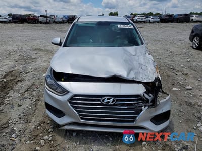 Piąte zdjęcie samochodu w środku: 2021 HYUNDAI ACCENT SE VIN:3KPC24A65ME151298 - miniatura