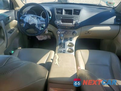 Zdjęcie 8 z 12 samochodu: 2011 TOYOTA HIGHLANDER LIMITED VIN:5TDBK3EH8BS057517 - miniatura