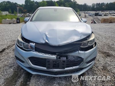 Piąte zdjęcie samochodu w środku: 2018 CHEVROLET CRUZE LS VIN:1G1BC5SM7J7220086 - miniatura