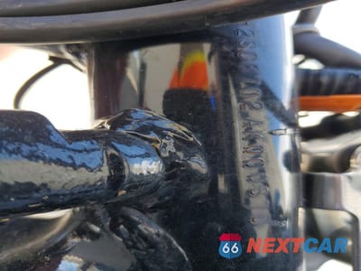 Zdjęcie 10 z 10 samochodu: 2010 HONDA VT1300 CS VIN:JH2SC6702AK000670 - miniatura