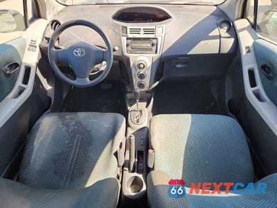 Zdjęcie 8 z 12 samochodu: 2008 TOYOTA YARIS BASE VIN:JTDJT923085156352 - miniatura