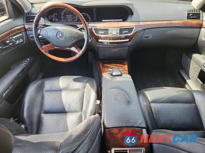 Zdjęcie 8 z 12 samochodu: 2013 MERCEDES-BENZ S 550 VIN:WDDNG7DB3DA510807 - miniatura