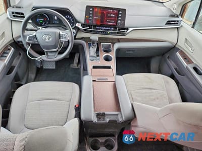 Zdjęcie 8 z 14 samochodu: 2021 TOYOTA SIENNA LE VIN:5TDKRKEC7MS023033 - miniatura