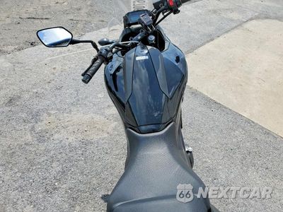 Zdjęcie 6 z 9 samochodu: 2014 HONDA NC700X VIN:JH2RC6302EK000663 - miniatura
