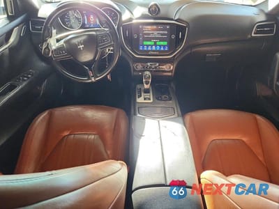 Zdjęcie 8 z 12 samochodu: 2015 MASERATI GHIBLI VIN:ZAM57XSA9F1159209 - miniatura