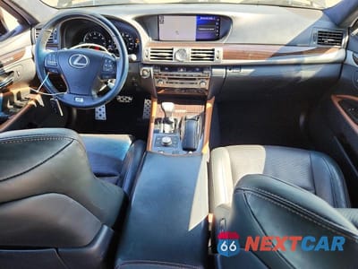 Zdjęcie 8 z 12 samochodu: 2017 LEXUS LS 460 VIN:JTHBL5EF9H5145948 - miniatura