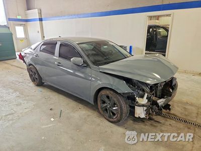 Czwarte zdjęcie samochodu z boku: 2023 HYUNDAI ELANTRA SEL VIN:KMHLM4AG3PU409984 - miniatura