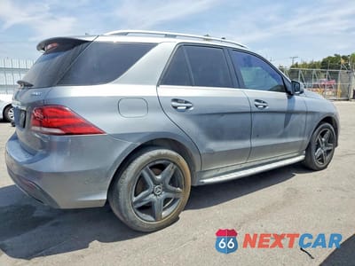 Trzecie zdjęcie samochodu z tyłu: 2016 MERCEDES-BENZ GLE 400 4MATIC VIN:4JGDA5GB6GA624209 - miniatura