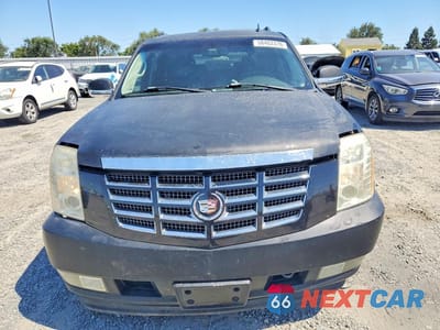 Piąte zdjęcie samochodu w środku: 2007 CADILLAC ESCALADE ESV VIN:1GYFK668X7R362244 - miniatura