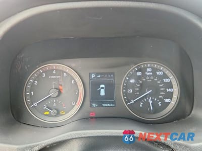 Zdjęcie 9 z 12 samochodu: 2016 HYUNDAI TUCSON LIMITED VIN:KM8J33A29GU175164 - miniatura