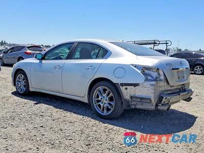Drugie zdjęcie samochodu z przodu: 2010 NISSAN MAXIMA 3.5 S VIN:1N4AA5AP3AC812084 - miniatura
