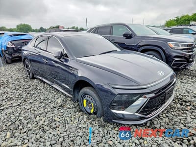Czwarte zdjęcie samochodu z boku: 2025 HYUNDAI SONATA SEL VIN:KMHL14JA6SA507535 - miniatura