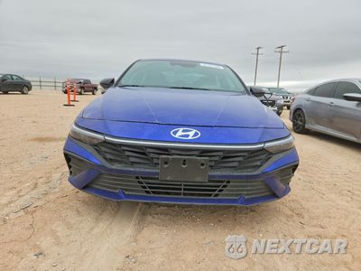 Piąte zdjęcie samochodu w środku: 2025 HYUNDAI ELANTRA SEL SPORT VIN:KMHLM4DG4SU978721 - miniatura