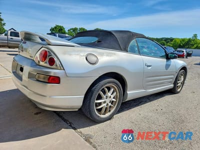 Trzecie zdjęcie samochodu z tyłu: 2001 MITSUBISHI ECLIPSE SPYDER GT VIN:4A3AE85H41E130884 - miniatura
