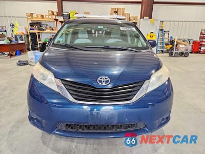 Piąte zdjęcie samochodu w środku: 2011 TOYOTA SIENNA LE VIN:5TDJK3DCXBS008823 - miniatura