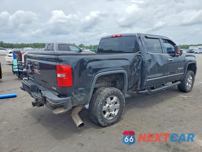 Trzecie zdjęcie samochodu z tyłu: 2016 GMC SIERRA K2500 SLT VIN:1GT12TE87GF238918 - miniatura