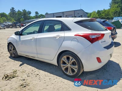 Drugie zdjęcie samochodu z przodu: 2013 HYUNDAI ELANTRA GT BASE VIN:KMHD35LE2DU103749 - miniatura