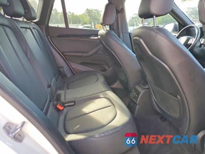 Zdjęcie 10 z 12 samochodu: 2019 BMW X1 SDRIVE28I VIN:WBXHU7C54K5L10992 - miniatura