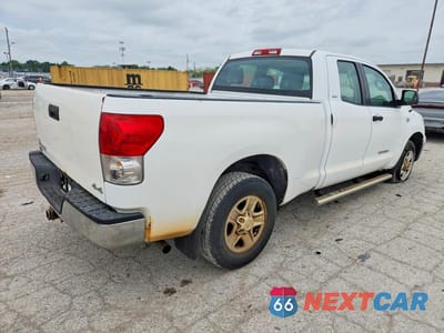 Trzecie zdjęcie samochodu z tyłu: 2008 TOYOTA TUNDRA SR5 VIN:5TBBT54148S460781 - miniatura
