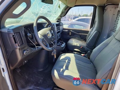 Zdjęcie 7 z 14 samochodu: 2025 CHEVROLET EXPRESS G2500 VIN:1GCWGAFP1S1280718 - miniatura