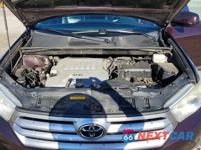 Zdjęcie 12 z 14 samochodu: 2013 TOYOTA HIGHLANDER SE VIN:5TDBK3EH2DS260969 - miniatura