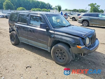 Czwarte zdjęcie samochodu z boku: 2011 JEEP PATRIOT SPORT VIN:1J4NF1GB5BD223285 - miniatura