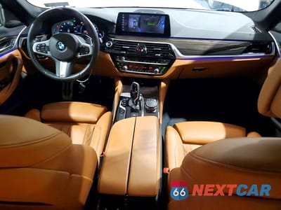 Zdjęcie 8 z 12 samochodu: 2019 BMW 530XE VIN:WBAJB1C5XKB376057 - miniatura