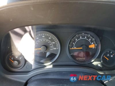 Zdjęcie 9 z 13 samochodu: 2014 JEEP COMPASS SPORT VIN:1C4NJCBA9ED843754 - miniatura