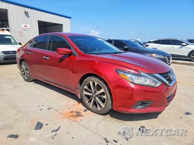 Czwarte zdjęcie samochodu z boku: 2016 NISSAN ALTIMA 2.5 SR VIN:1N4AL3AP6GC124457 - miniatura