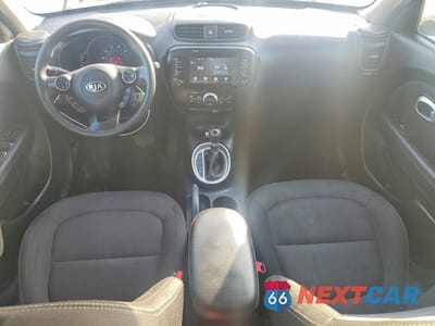 Zdjęcie 8 z 12 samochodu: 2018 KIA SOUL + VIN:KNDJP3A58J7611169 - miniatura