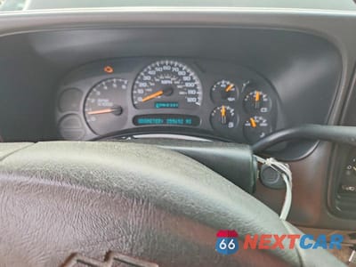 Zdjęcie 9 z 13 samochodu: 2003 CHEVROLET TAHOE C1500 VIN:1GNEC13V83R105712 - miniatura
