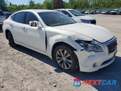Czwarte zdjęcie samochodu z boku: 2013 INFINITI M37 X VIN:JN1BY1AR5DM603175 - miniatura