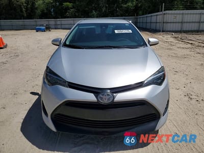 Piąte zdjęcie samochodu w środku: 2019 TOYOTA COROLLA LE VIN:2T1BURHE9KC178404 - miniatura