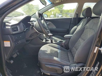 Zdjęcie 7 z 13 samochodu: 2017 KIA NIRO VIN:KNDCB3LC5H5055346 - miniatura