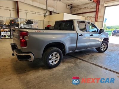 Trzecie zdjęcie samochodu z tyłu: 2023 CHEVROLET SILVERADO K1500 VIN:1GCRDAED6PZ192897 - miniatura