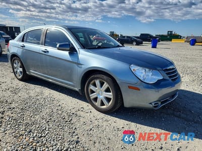 Czwarte zdjęcie samochodu z boku: 2010 CHRYSLER SEBRING LIMITED VIN:1C3CC5FV4AN231111 - miniatura