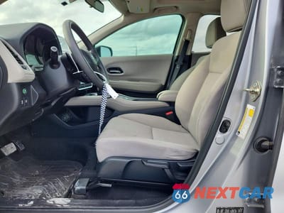 Zdjęcie 7 z 12 samochodu: 2017 HONDA HR-V EX VIN:3CZRU5H55HG706262 - miniatura