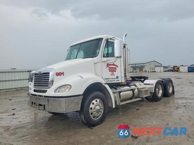 Drugie zdjęcie samochodu z przodu: 2007 FREIGHTLINER COLUMBIA 1 - SEMI TRUCK VIN:1FUJF0DE37LX84040 - miniatura