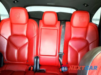 Zdjęcie 10 z 13 samochodu: 2017 PORSCHE CAYENNE VIN:WP1AA2A24HKA81676 - miniatura