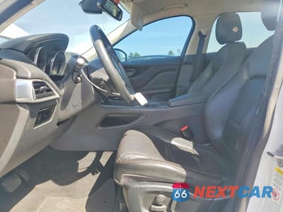 Zdjęcie 7 z 12 samochodu: 2017 JAGUAR F-PACE PRESTIGE VIN:SADCK2BN9HA490265 - miniatura