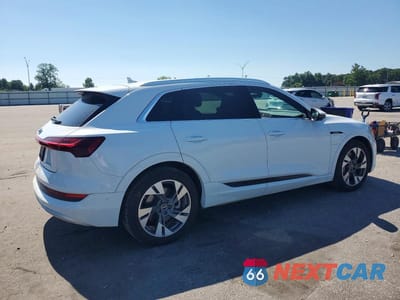 Trzecie zdjęcie samochodu z tyłu: 2023 AUDI E-TRON PREMIUM PLUS VIN:WA1LAAGE2PB024746 - miniatura