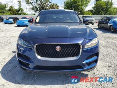 Piąte zdjęcie samochodu w środku: 2018 JAGUAR F-PACE PRESTIGE VIN:SADCK2FX0JA266724 - miniatura