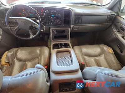 Zdjęcie 8 z 13 samochodu: 2004 CHEVROLET TAHOE K1500 VIN:1GNEK13ZX4R155227 - miniatura