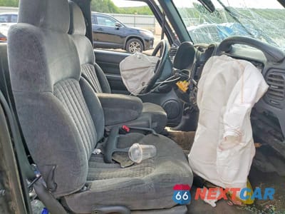 Zdjęcie 7 z 12 samochodu: 2000 CHEVROLET S TRUCK S10 VIN:1GCCS1459Y8286799 - miniatura