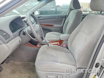 Zdjęcie 7 z 12 samochodu: 2004 TOYOTA CAMRY XLE VIN:4T1BE32K44U361560 - miniatura