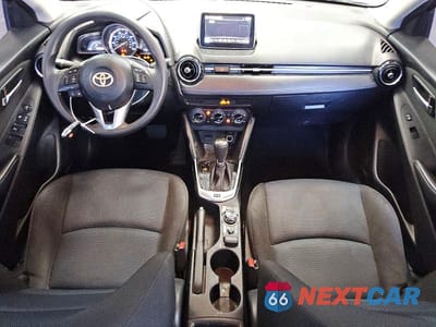 Zdjęcie 8 z 12 samochodu: 2017 TOYOTA YARIS IA BASE VIN:3MYDLBYV0HY196254 - miniatura